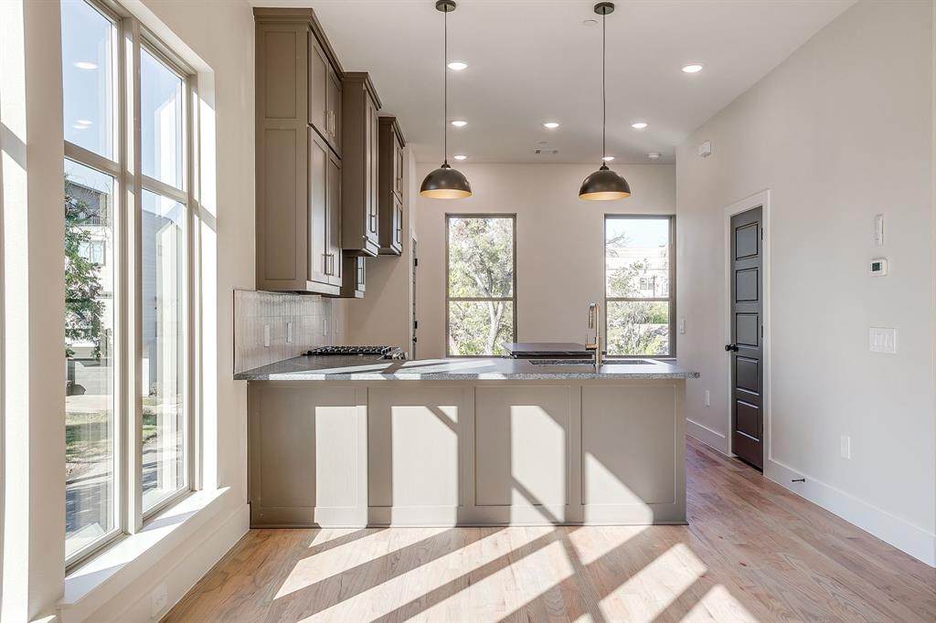 2820 Weisenberger Street - Photo 1