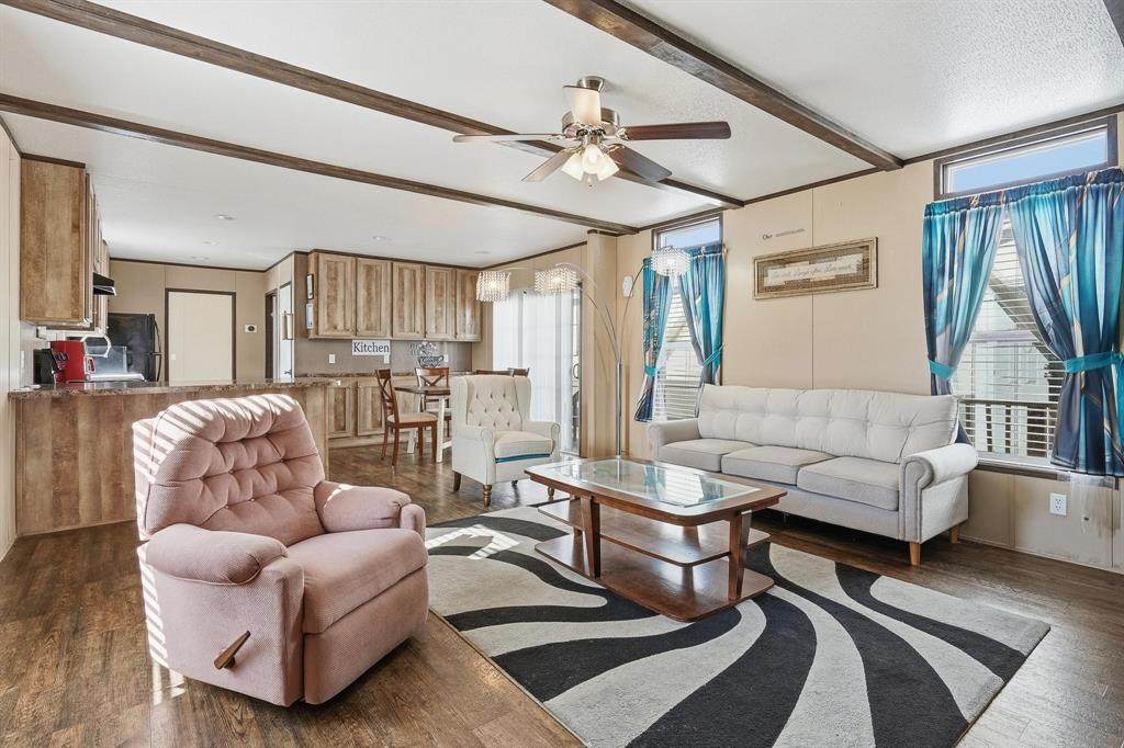 438 Benjamin - Photo 1