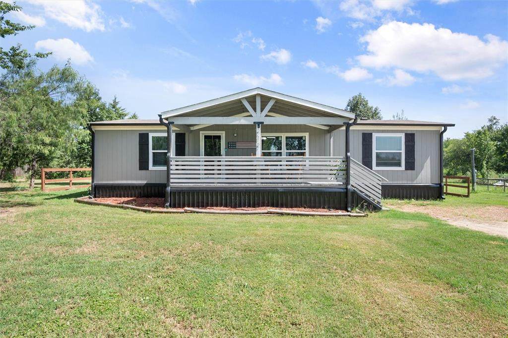 212 County Road 3048A - Photo 1