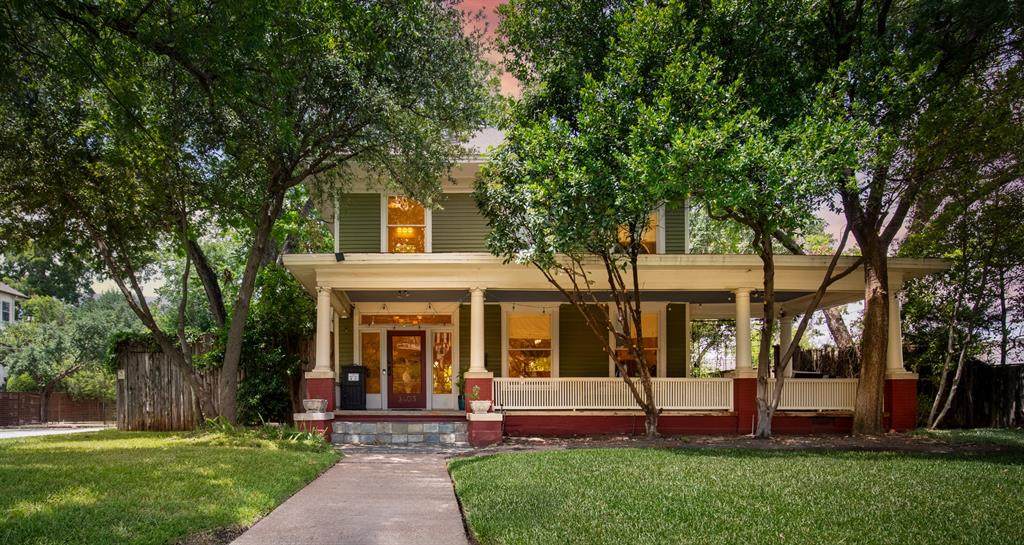 3403 Knight Street - Photo 1