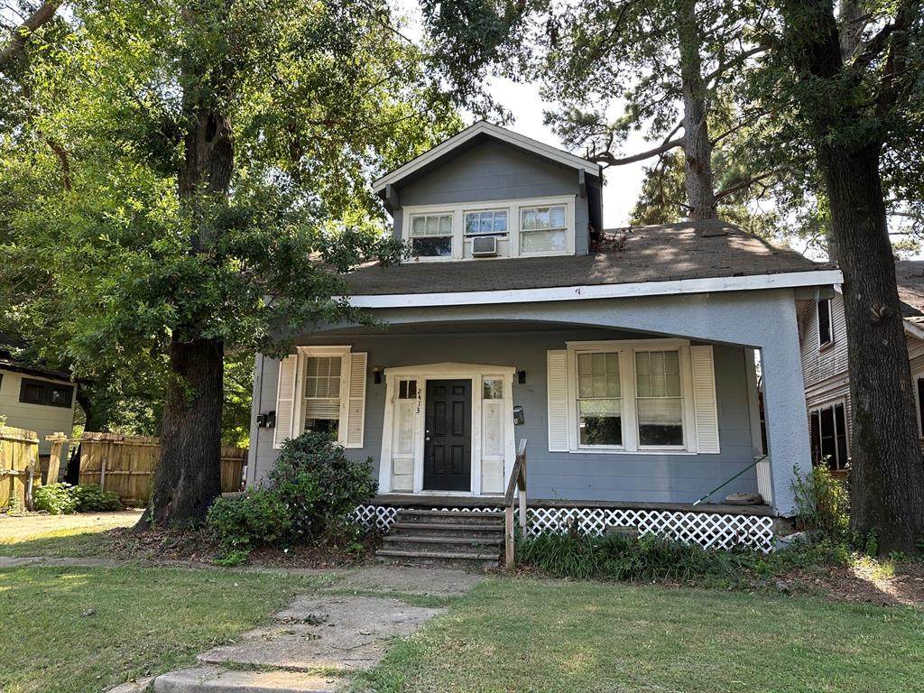 2413 Creswell Avenue - Photo 1