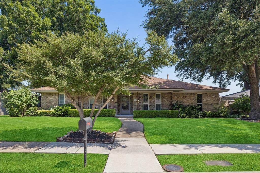 2829 Teakwood Lane - Photo 1