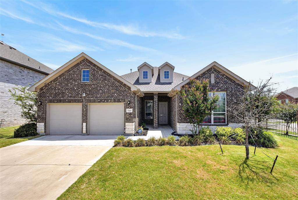 7223 Fallen Crest Lane - Photo 1