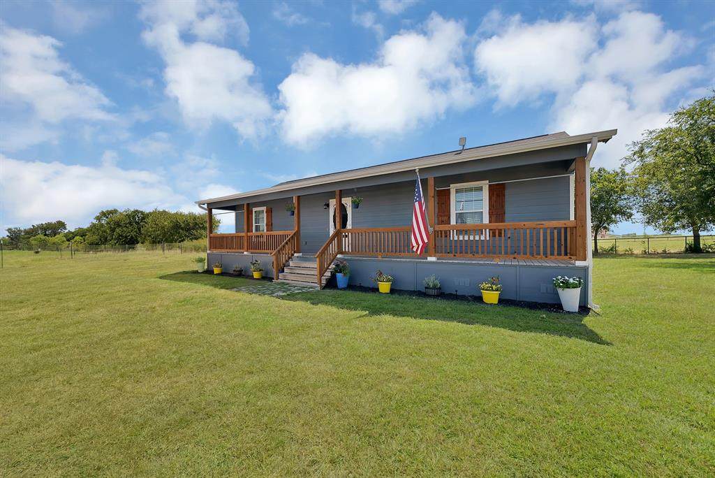 1237 Private Road 4219 - Photo 1