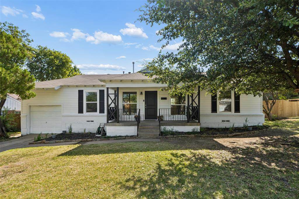 714 6th Street - Photo 1