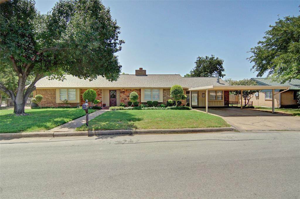 1706 Goodwin Drive - Photo 1