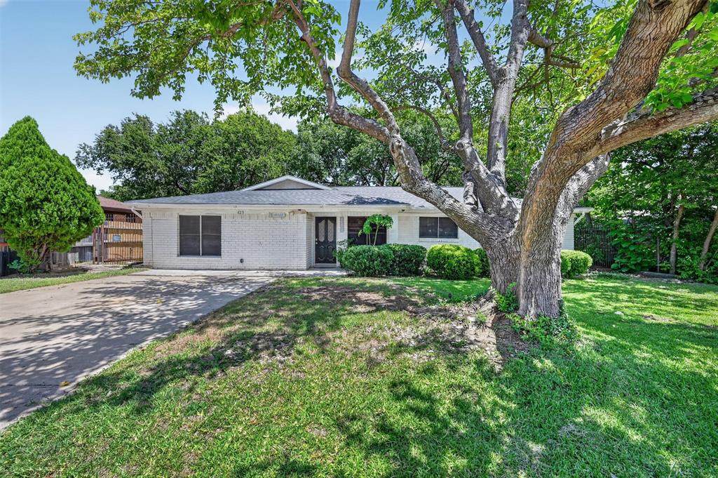 423 Mckown Drive - Photo 1