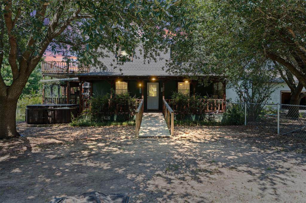 1109 County Road 3300 - Photo 1