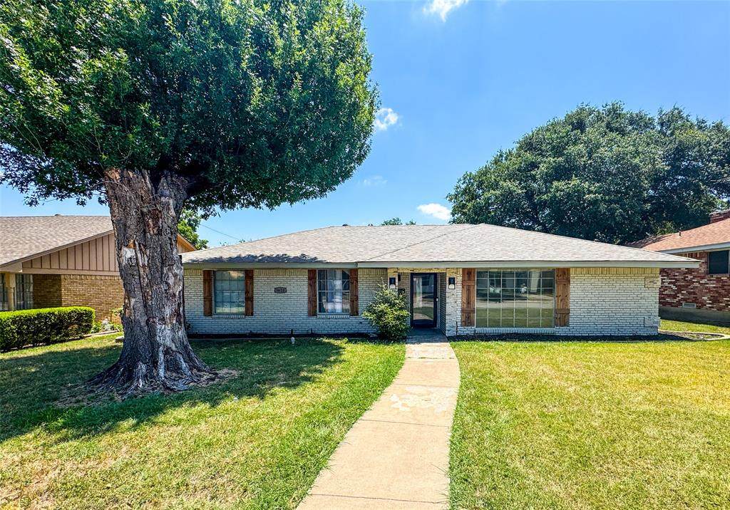 5620 Marblehead Drive - Photo 1