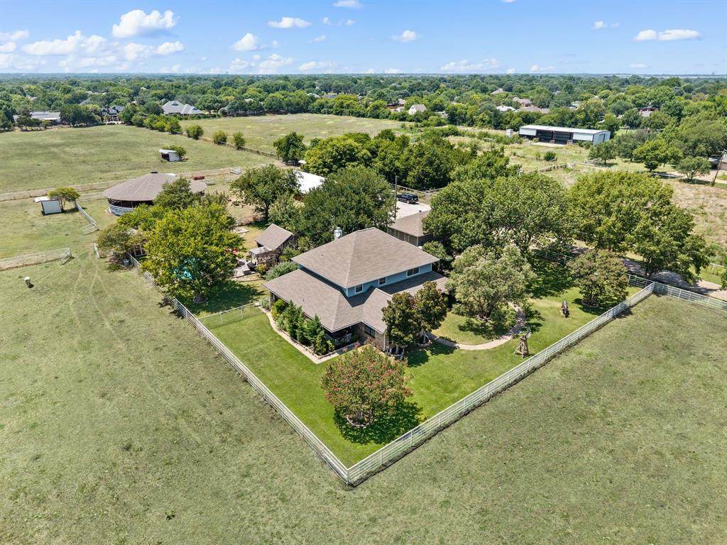 617 Malloy Lane - Photo 1