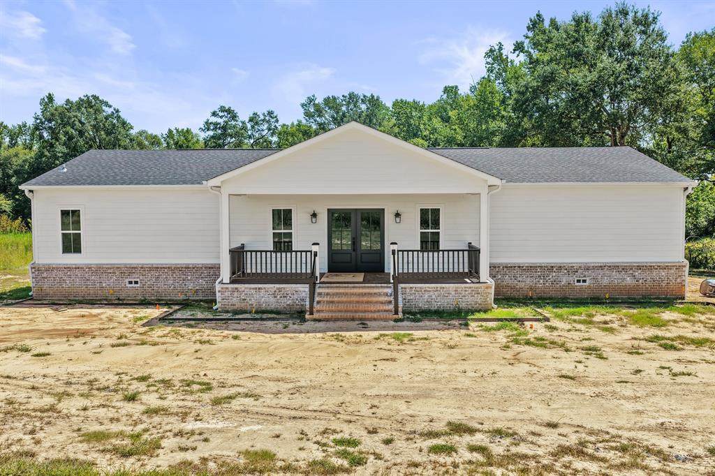 562 County Road 4230 - Photo 1