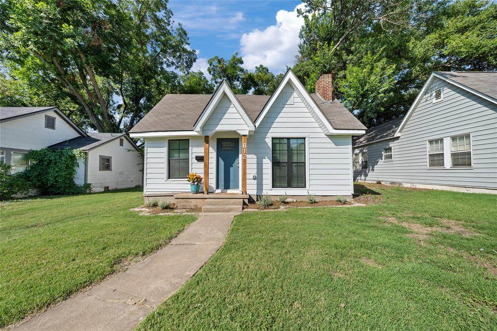 612 35th Street - Photo 1