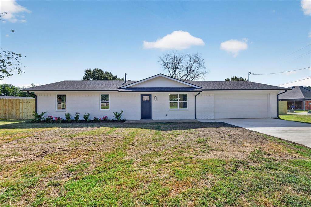 900 3rd Street - Photo 1