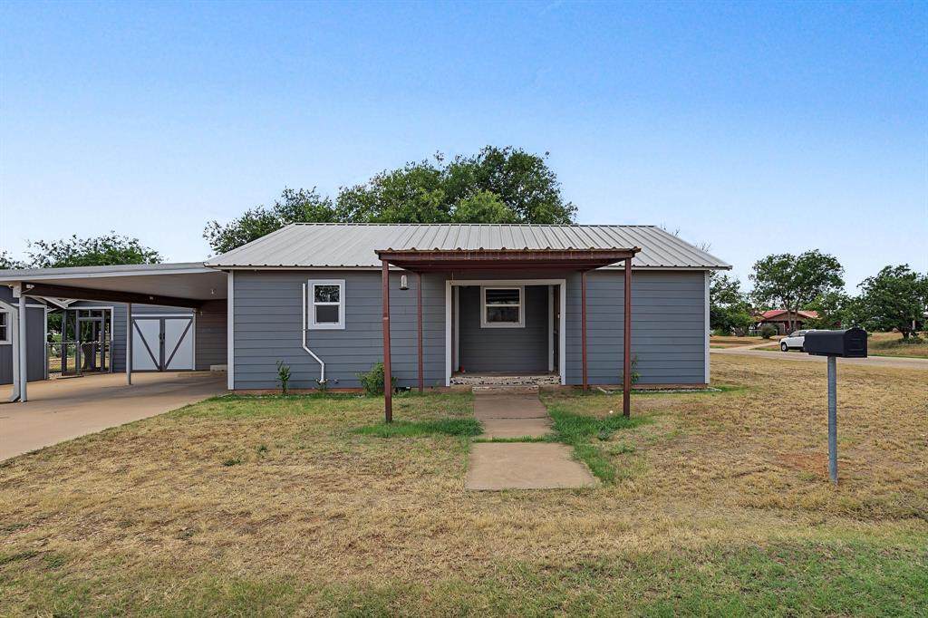 611 Richard Avenue - Photo 1