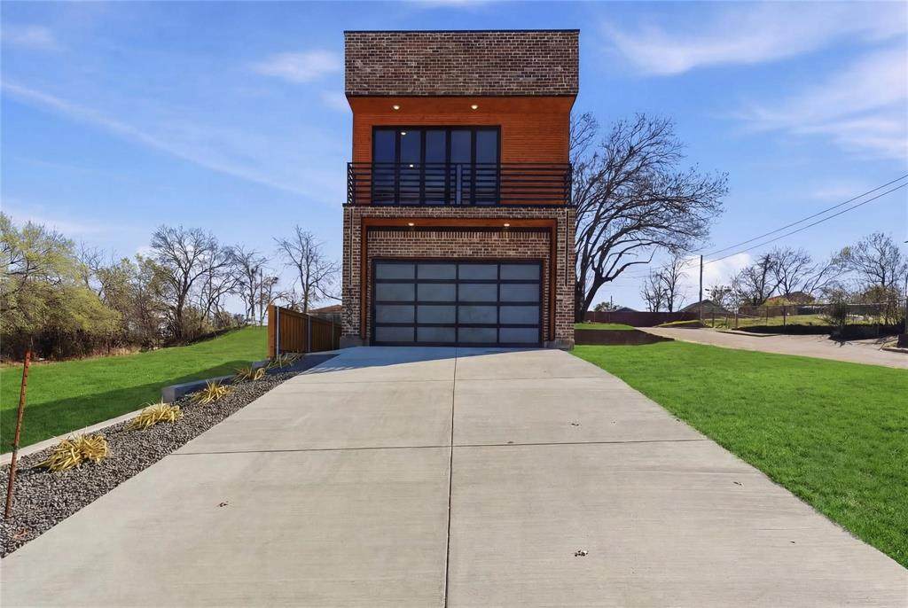 1402 Hutchins Avenue - Photo 1