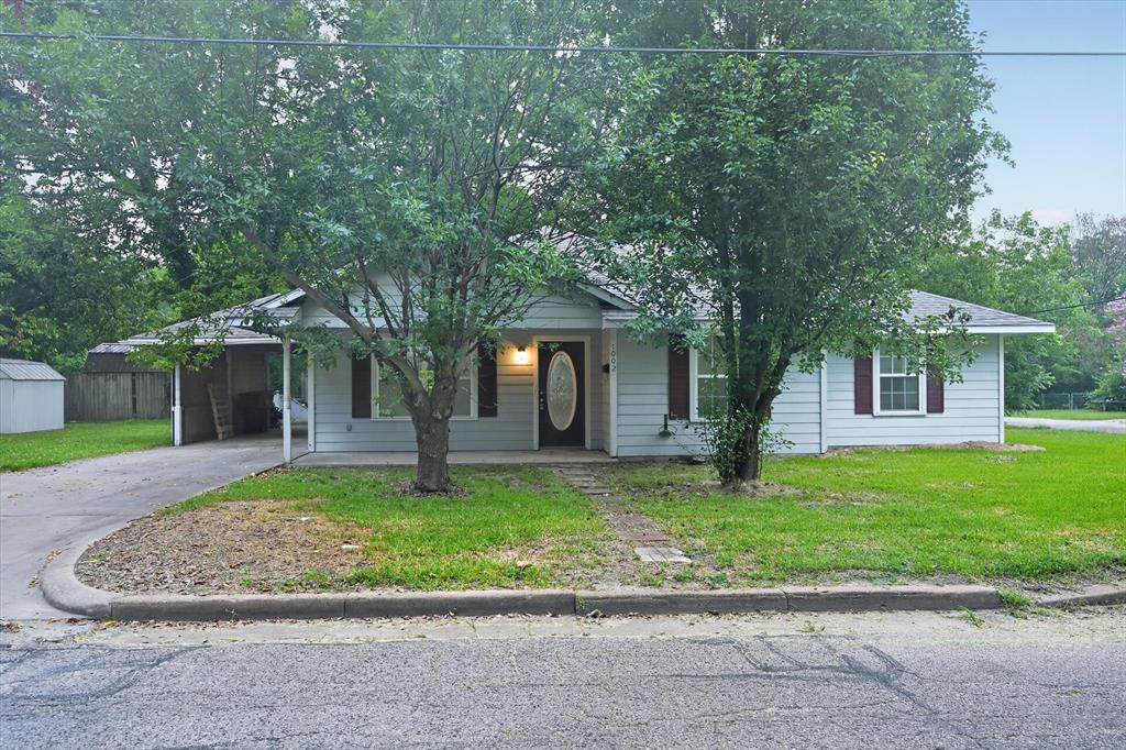 1002 Pine Street - Photo 1
