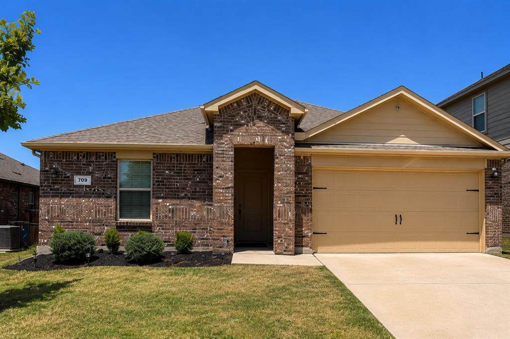 709 Glover Drive - Photo 1