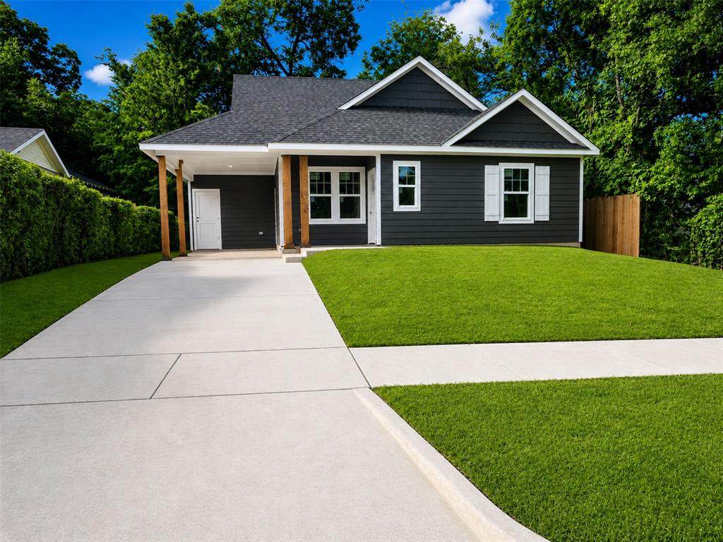 605 Walker Street - Photo 1