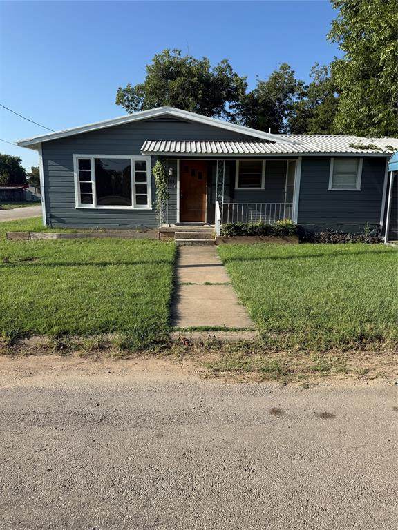 501 Needham - Photo 1