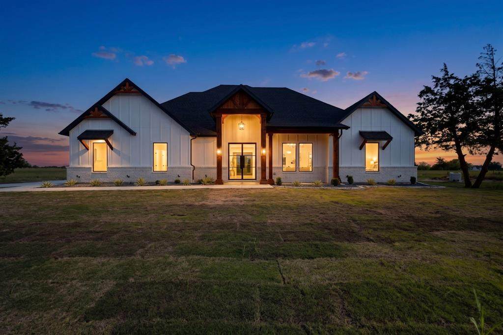 135 Vz County Road 3811 - Photo 1