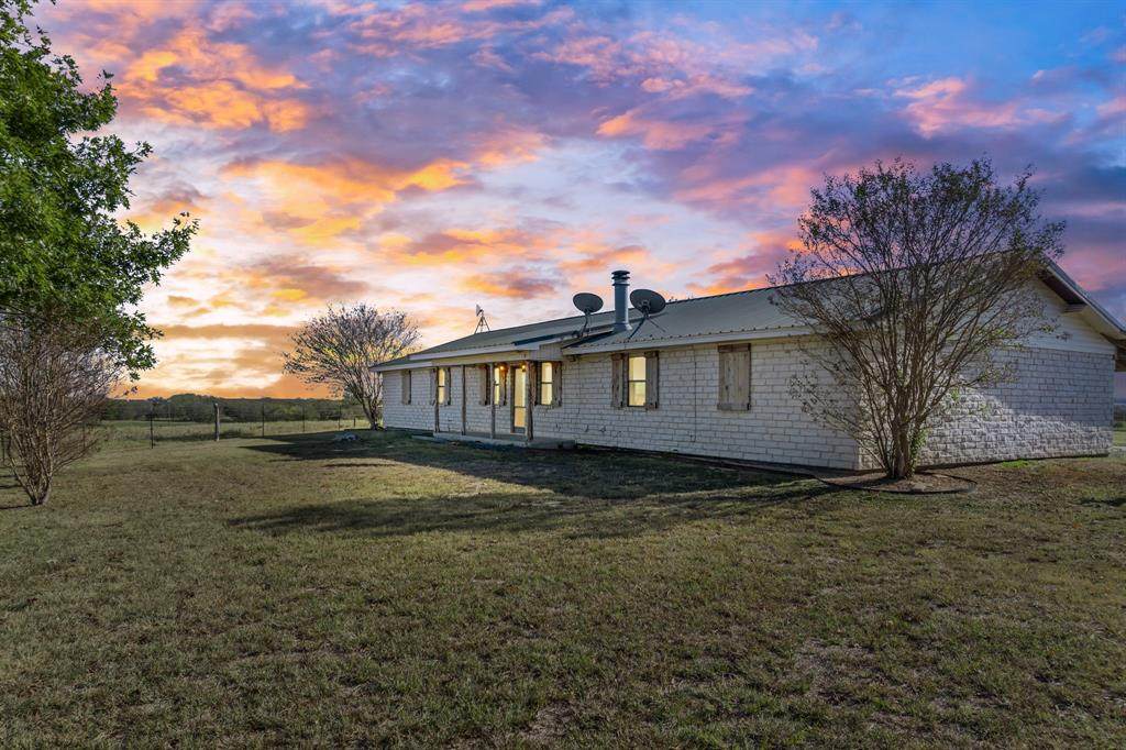 902 Mockingbird Lane - Photo 1