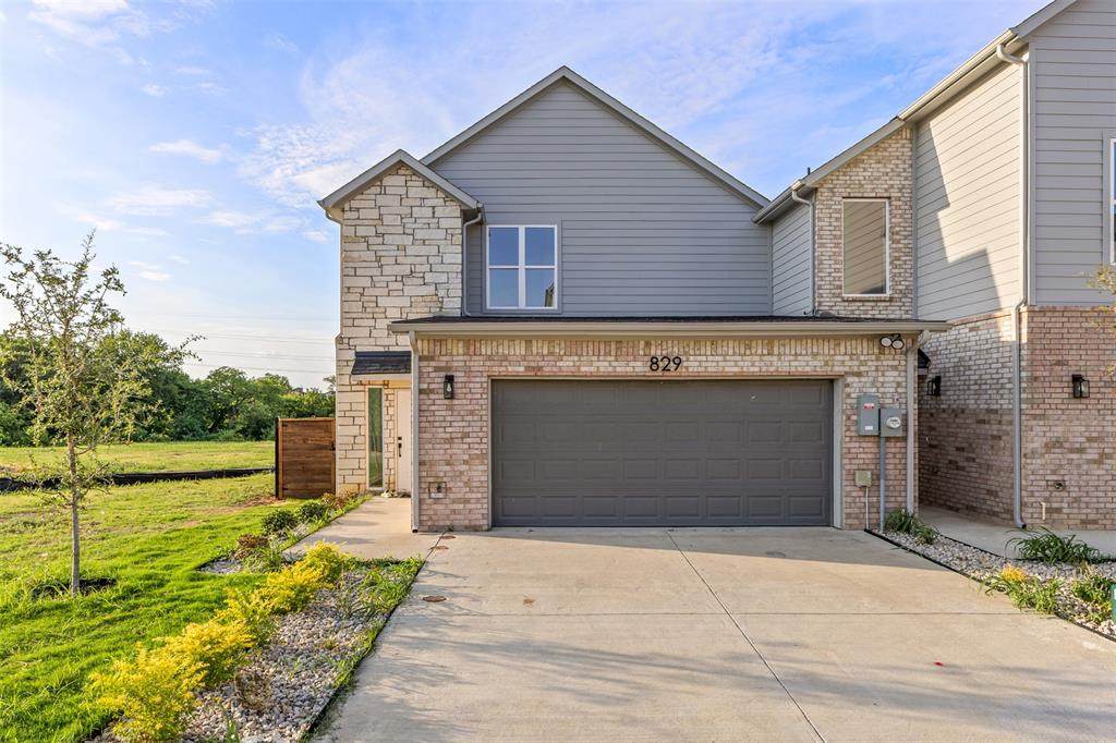 829 Premier Parkway - Photo 1
