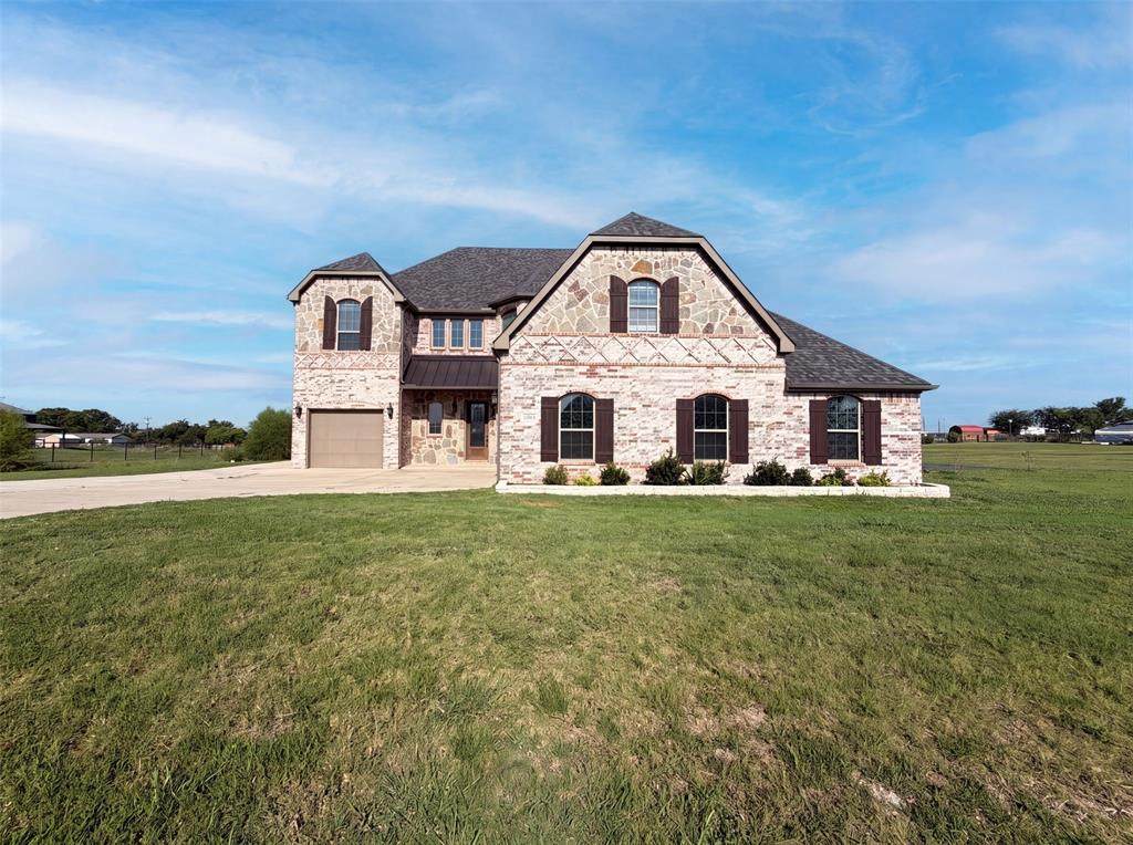 1208 Redbud Street - Photo 1