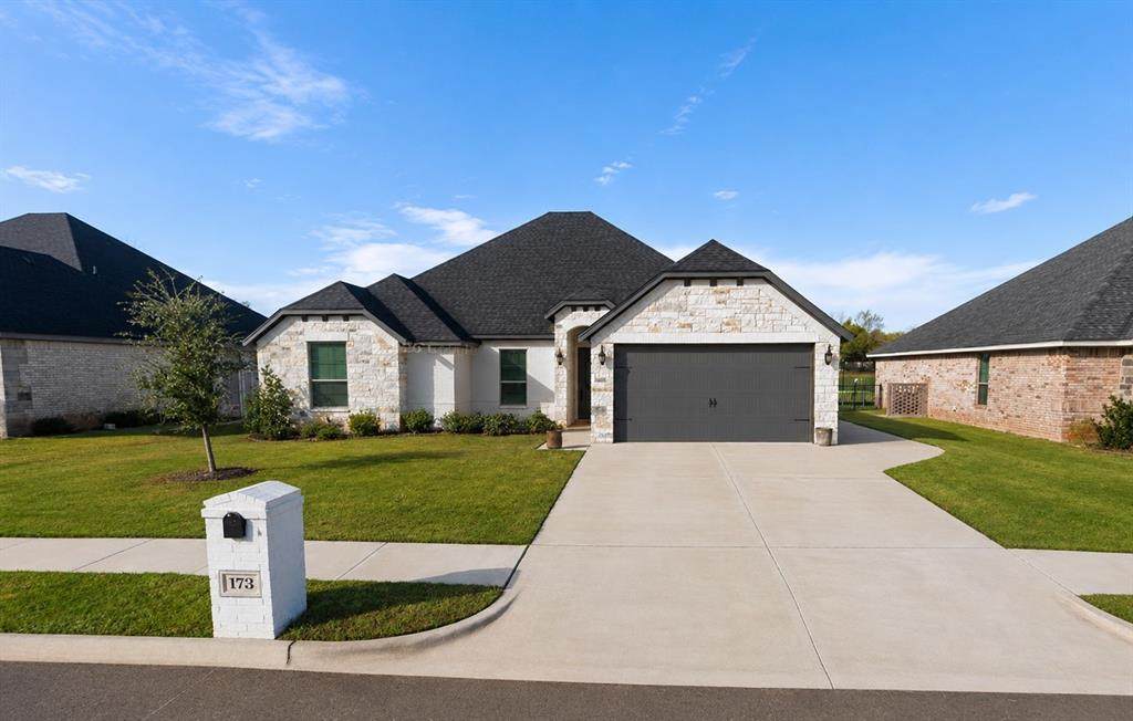173 Crenshaw Court - Photo 1