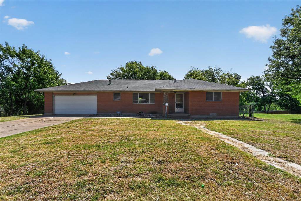 926 5th Street - Photo 1