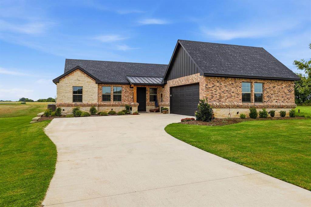 460 Valhalla Court - Photo 1