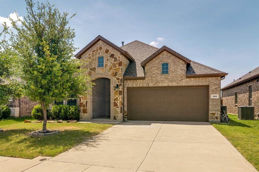 400 Cowboy Way - Photo 1