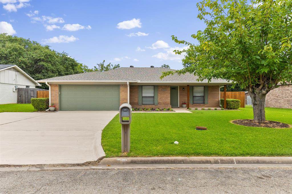 3306 Bonnie Lea Street - Photo 1