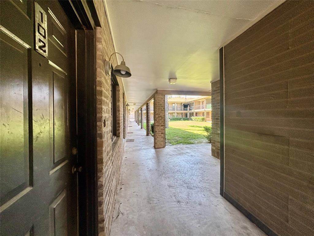 1226 Baylor Avenue - Photo 1