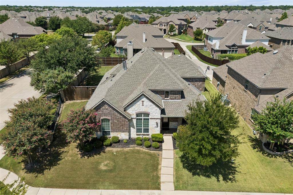 7701 Glenmere Trail - Photo 1