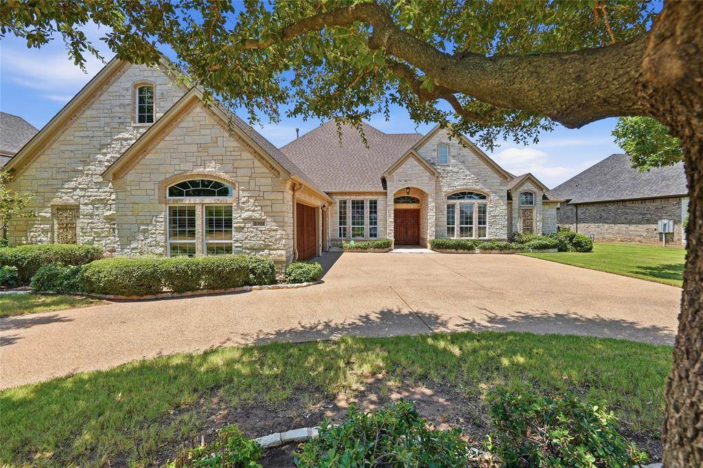 2703 Waters Edge Drive - Photo 1