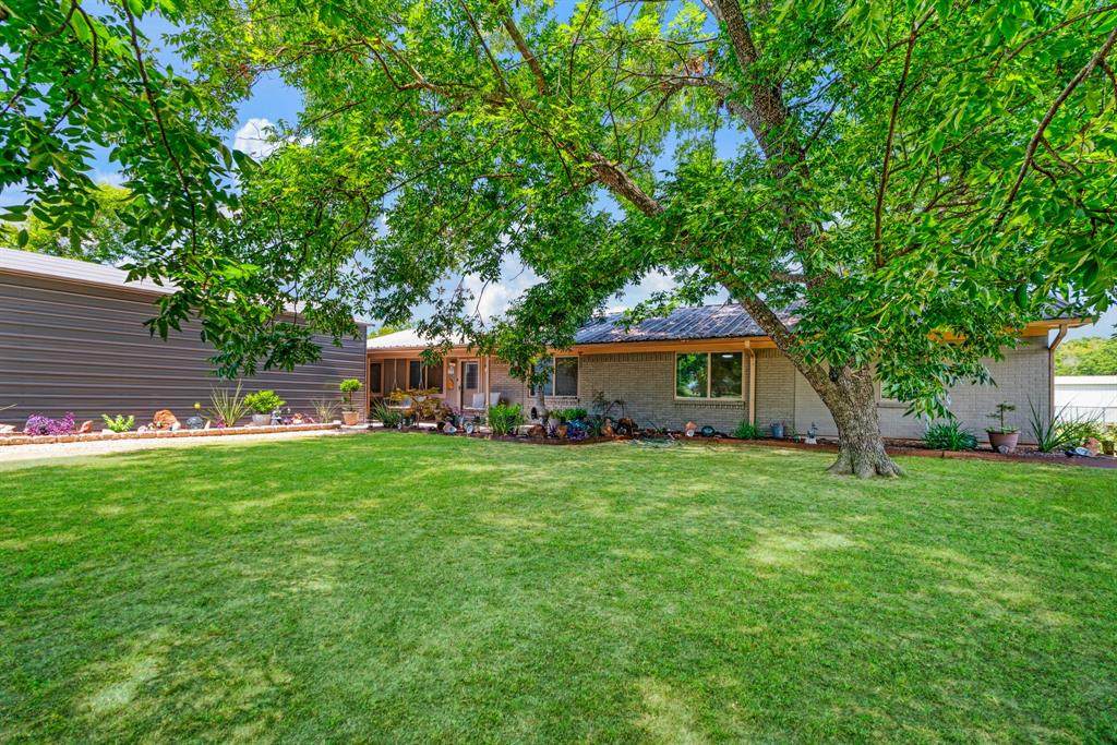 1723 Farm Road 2121 - Photo 1