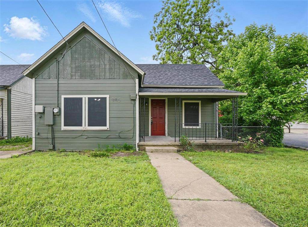 906 Houston Street - Photo 1