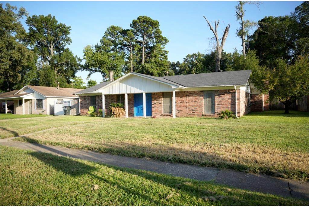 650 Hyde Park Place - Photo 1