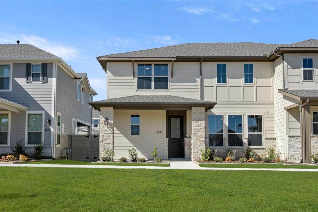 1421 Laurel Lane - Photo 1