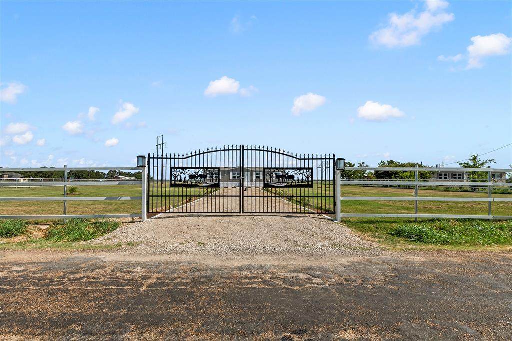 16609 Tarlton Road - Photo 1