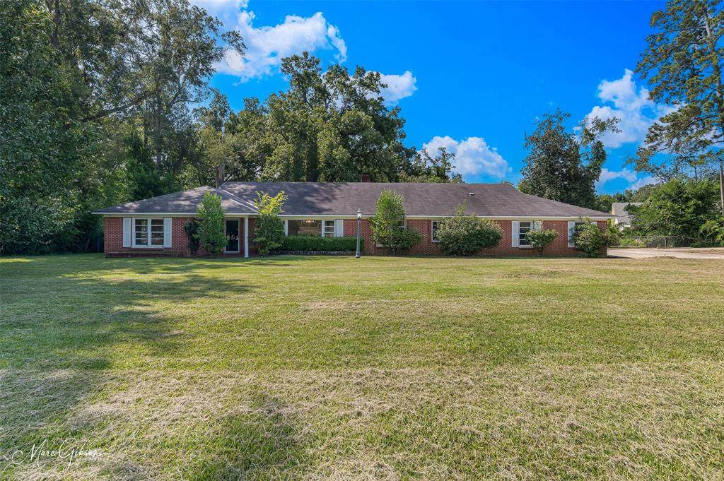 5743 Yarbrough - Photo 1