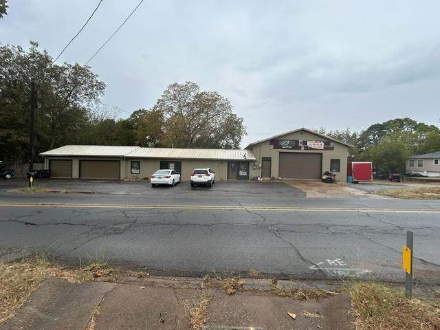 1211 Armstrong Avenue - Photo 1