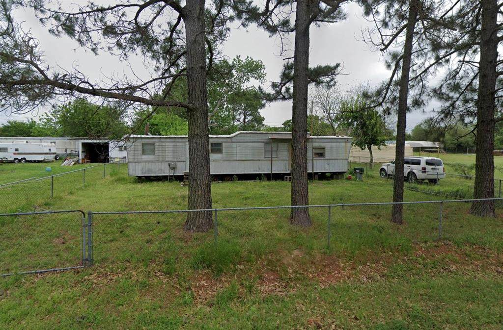 405 Sunset Drive - Photo 1