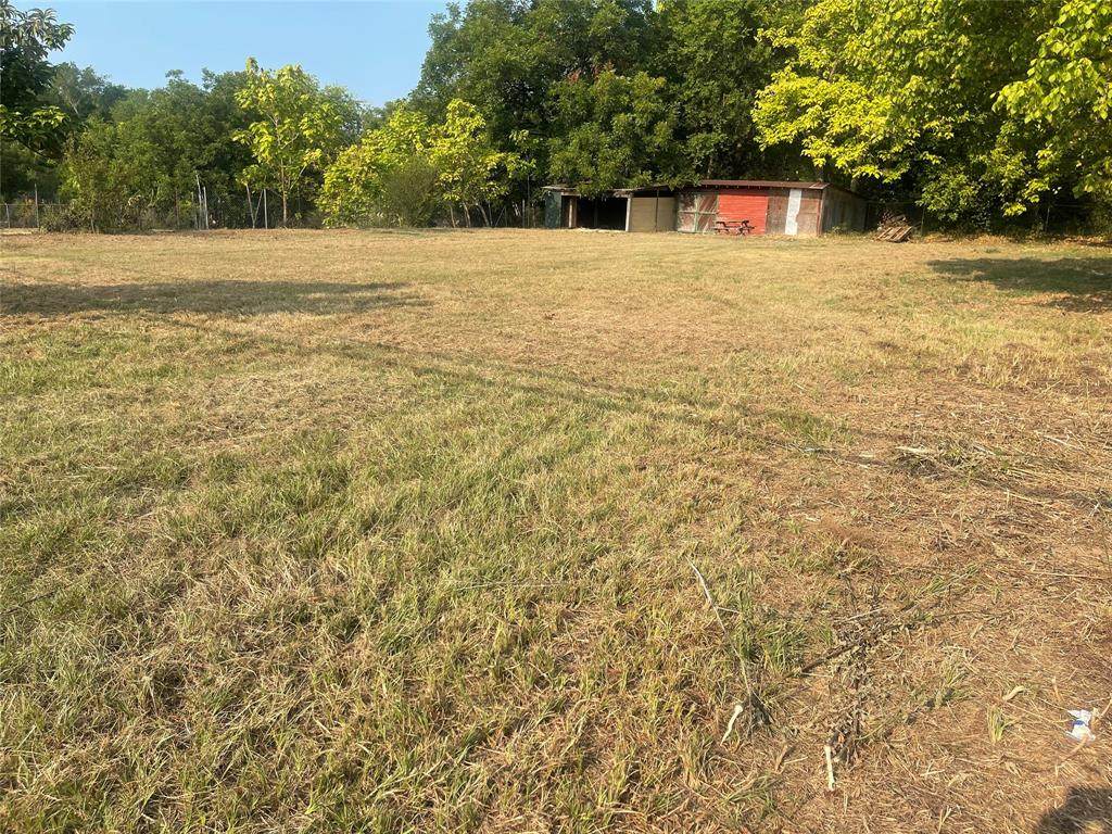 512 Johnson Street - Photo 1