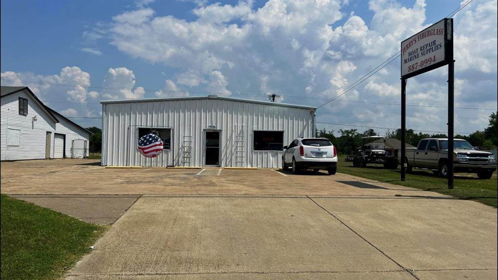 2618 Main Street - Photo 1