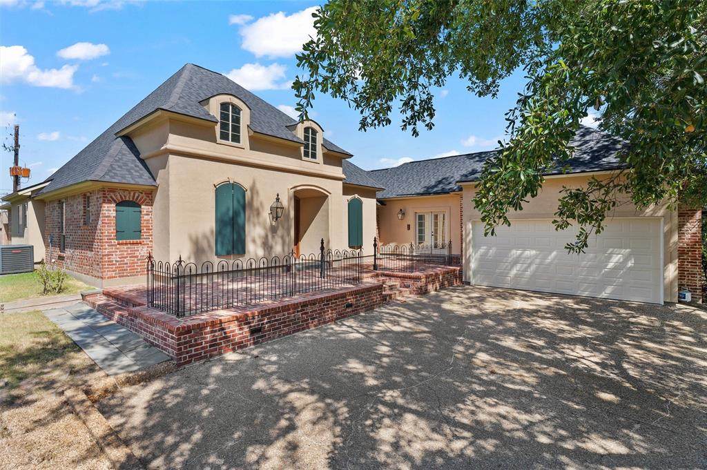 9412 Wrenwood Boulevard - Photo 1