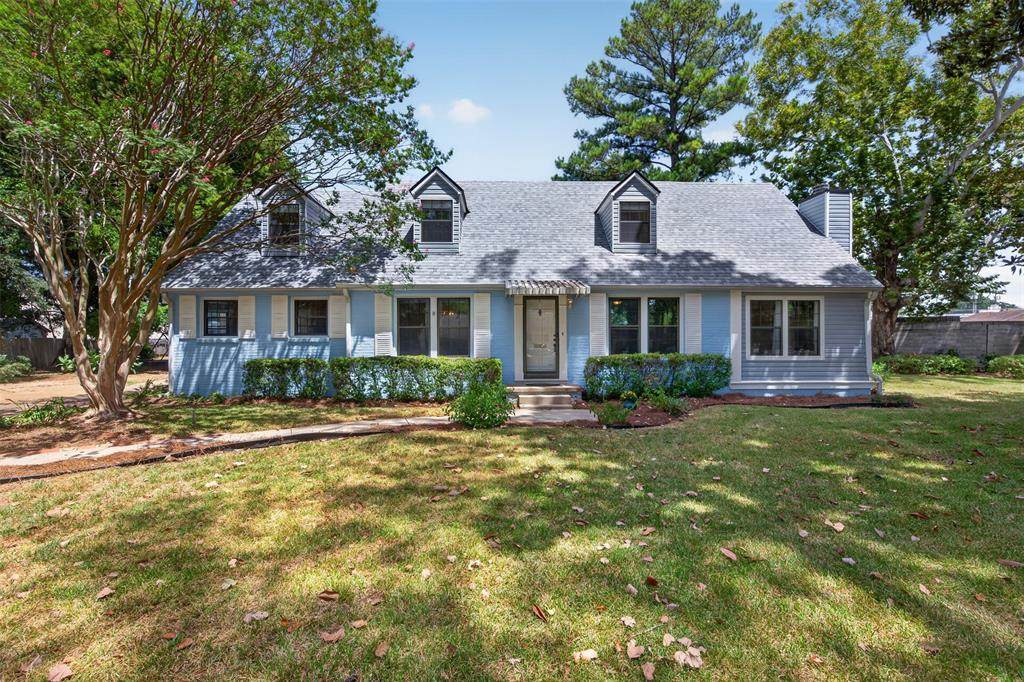551 Broadmoor Boulevard - Photo 1