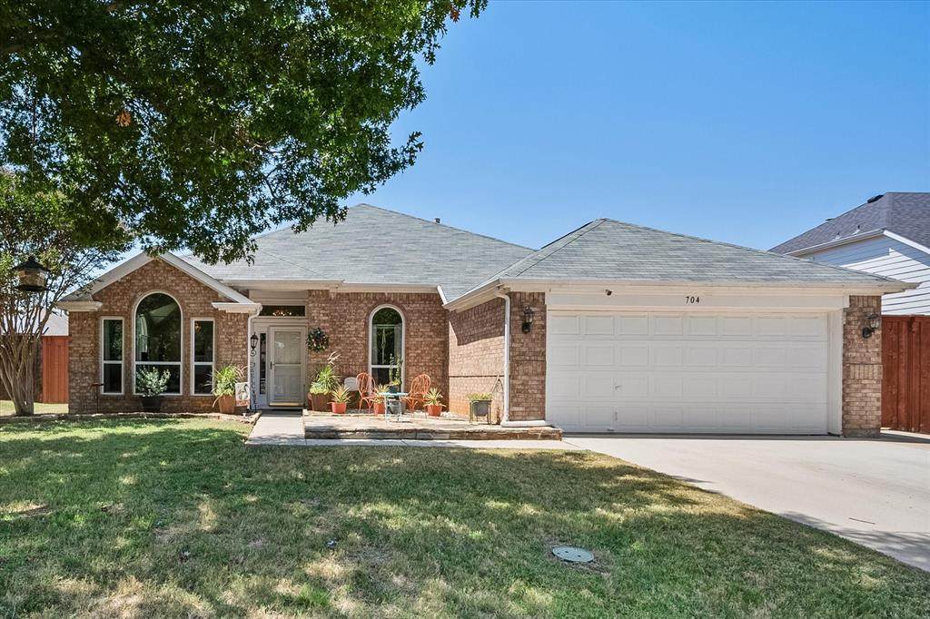704 Oakridge Drive - Photo 1