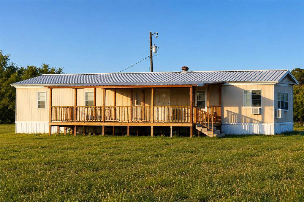 14214 County Road 421 - Photo 1