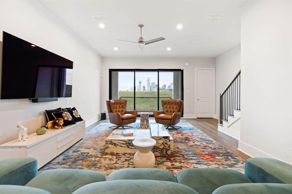 381 Greenbriar Lane - Photo 1